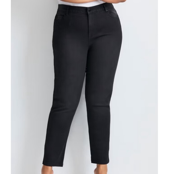 Avenue Women's Black Butter Straight Jeans 18 Tall - Picture 1 of 9
